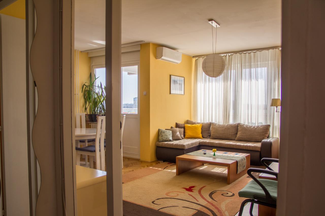 Sunny Apartment Belgrado Buitenkant foto