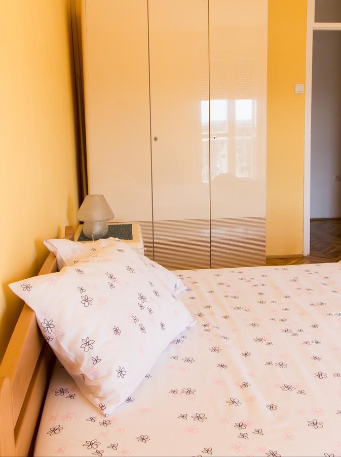Sunny Apartment Belgrado Buitenkant foto