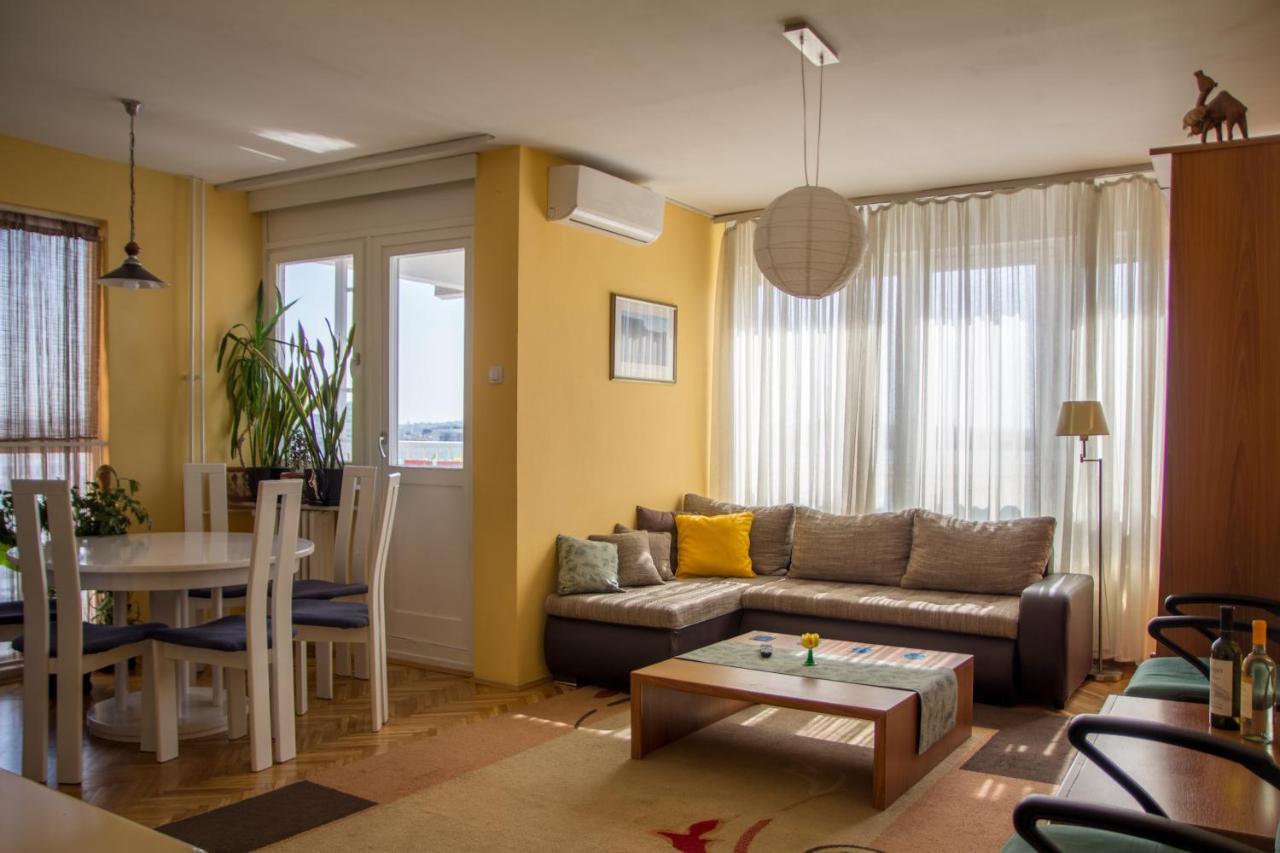 Sunny Apartment Belgrado Buitenkant foto